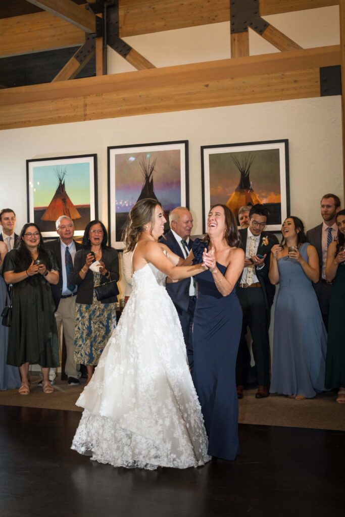 bride and mom first dance