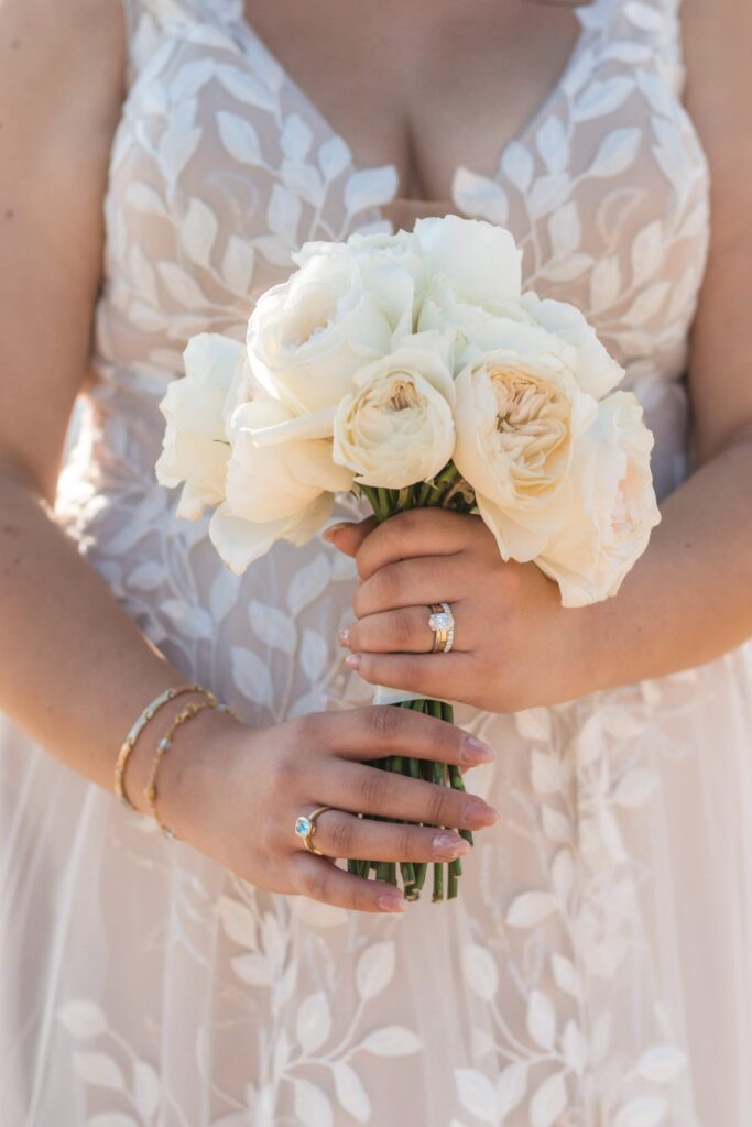 boquet with bride's rings